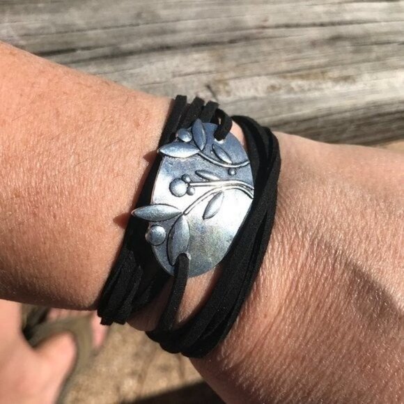 Tie Wrap Floral Silver Bracelet Cuff Yoga Boho Biker Vegan Faux Leather Cute - Picture 6 of 11